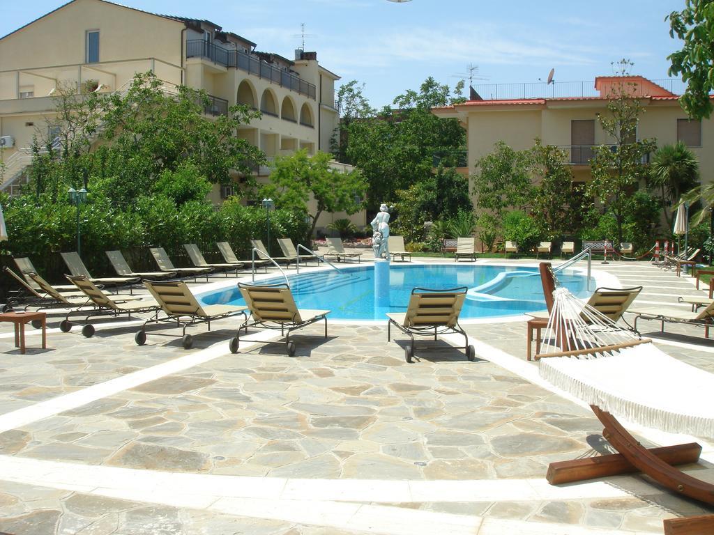 Hotel Sant'Agata SantʼAgata sui Due Golfi Esterno foto